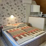 Lägenhet Ibolya Vendeghaz Kehidakustány