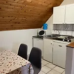Ibolya Vendeghaz Kehidakustany