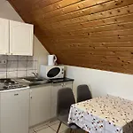 Ibolya Vendeghaz Lägenhet Kehidakustány