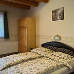 Ibolya Vendeghaz Apartment Kehidakustany