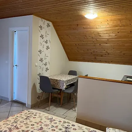 Ibolya Vendeghaz Apartmán *