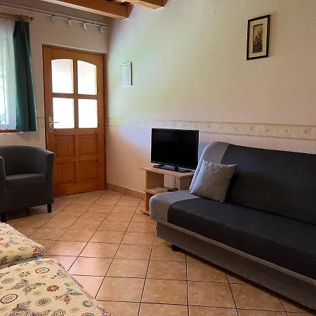 Apartmán Ibolya Vendeghaz Kehidakustány